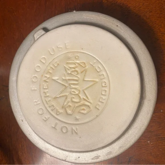 Scentsy Silver Vine 2 PC Wax Warmer, Excellent condition beautiful vine details. - Picture 2 of 3